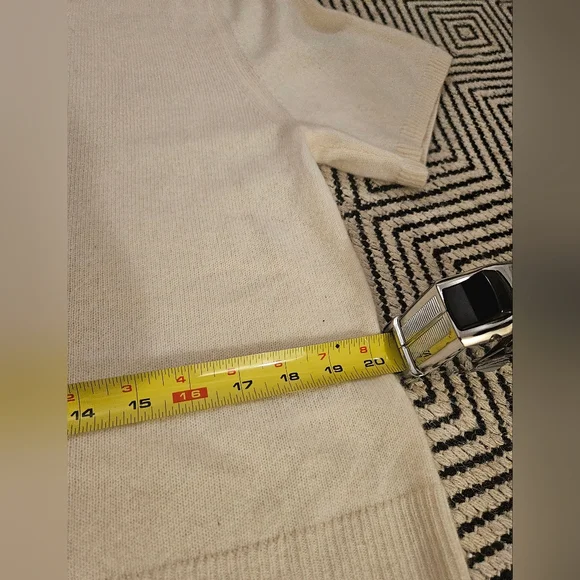 NWT Pristine Banana Republic Soft Cream 100% Cashmere Sweater- Size M - Picture 7 of 10